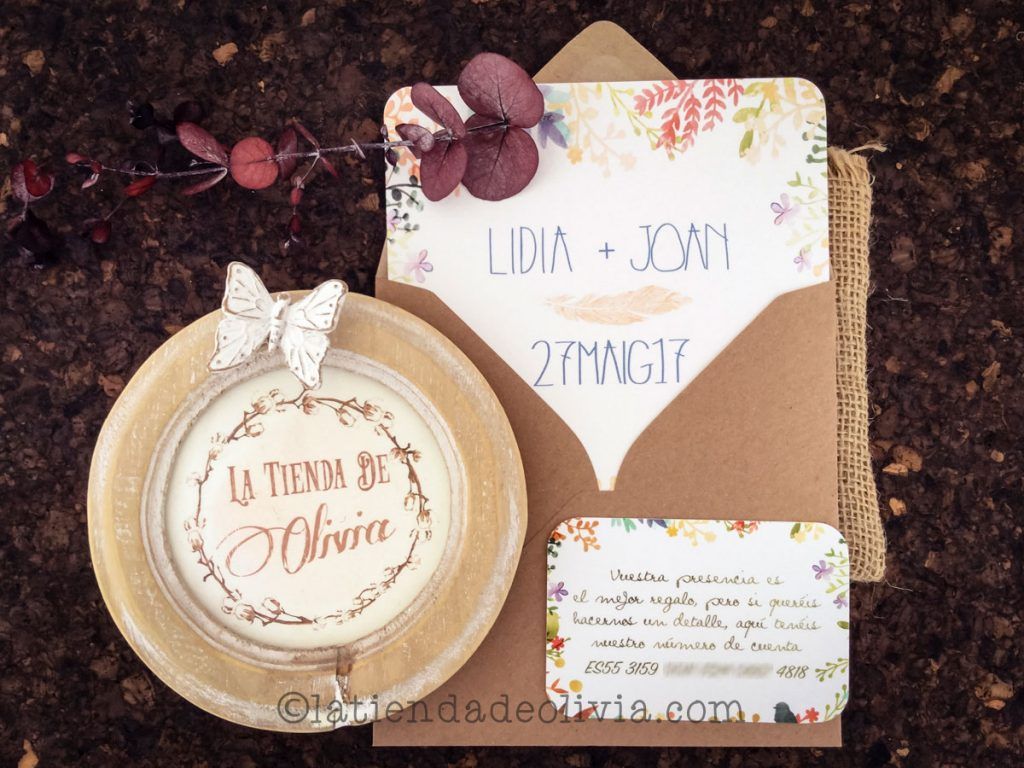 Invitaciones de boda florales de diferentes colores, con tarjetas con número de cuenta y en tamaño de 15 cm x 15 cm