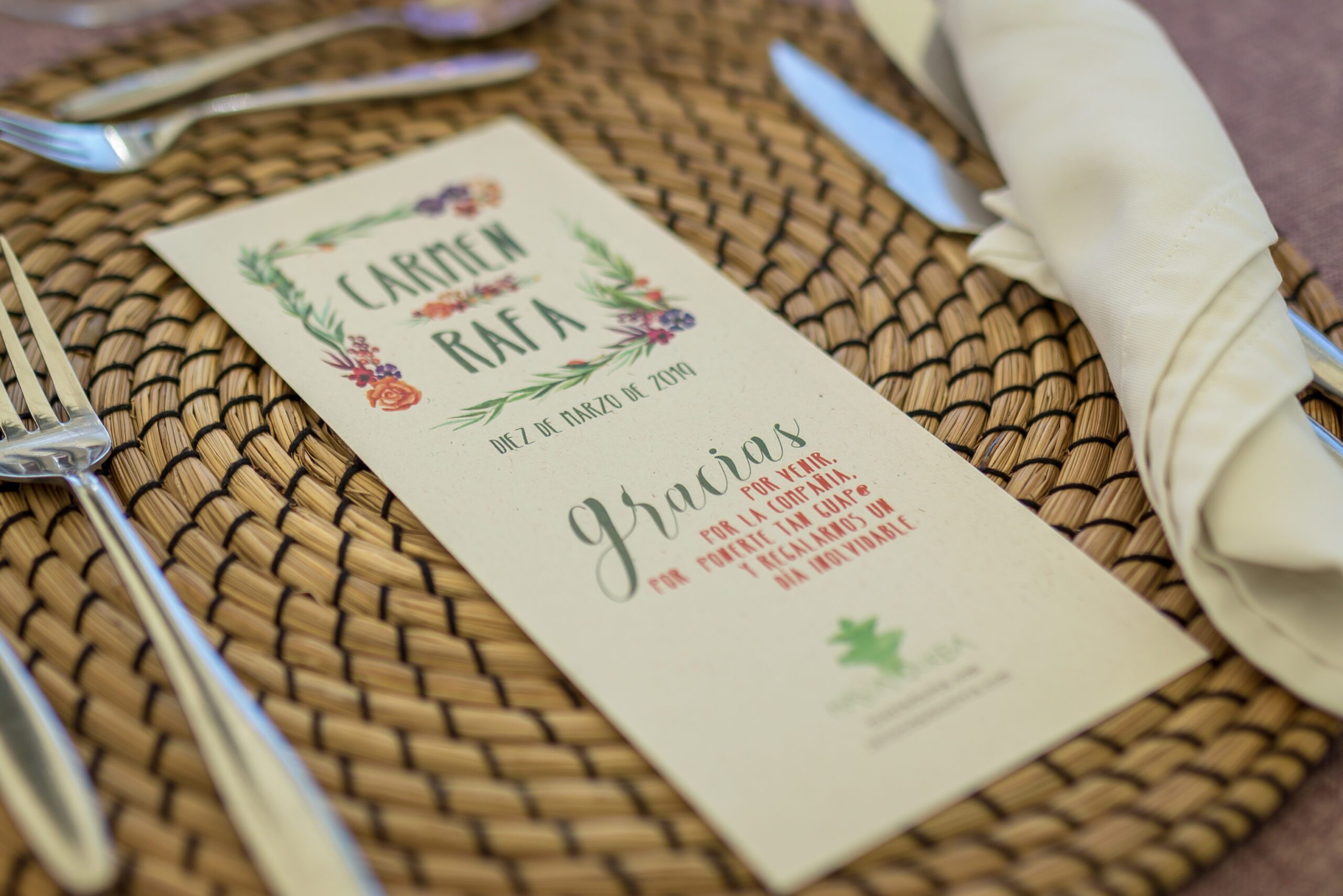 Meseros, seating plan y minutas de boda con diseño CAMPESTRE - Imagen 3
