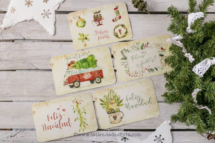 foto de postales de navidad en la tienda de olivia