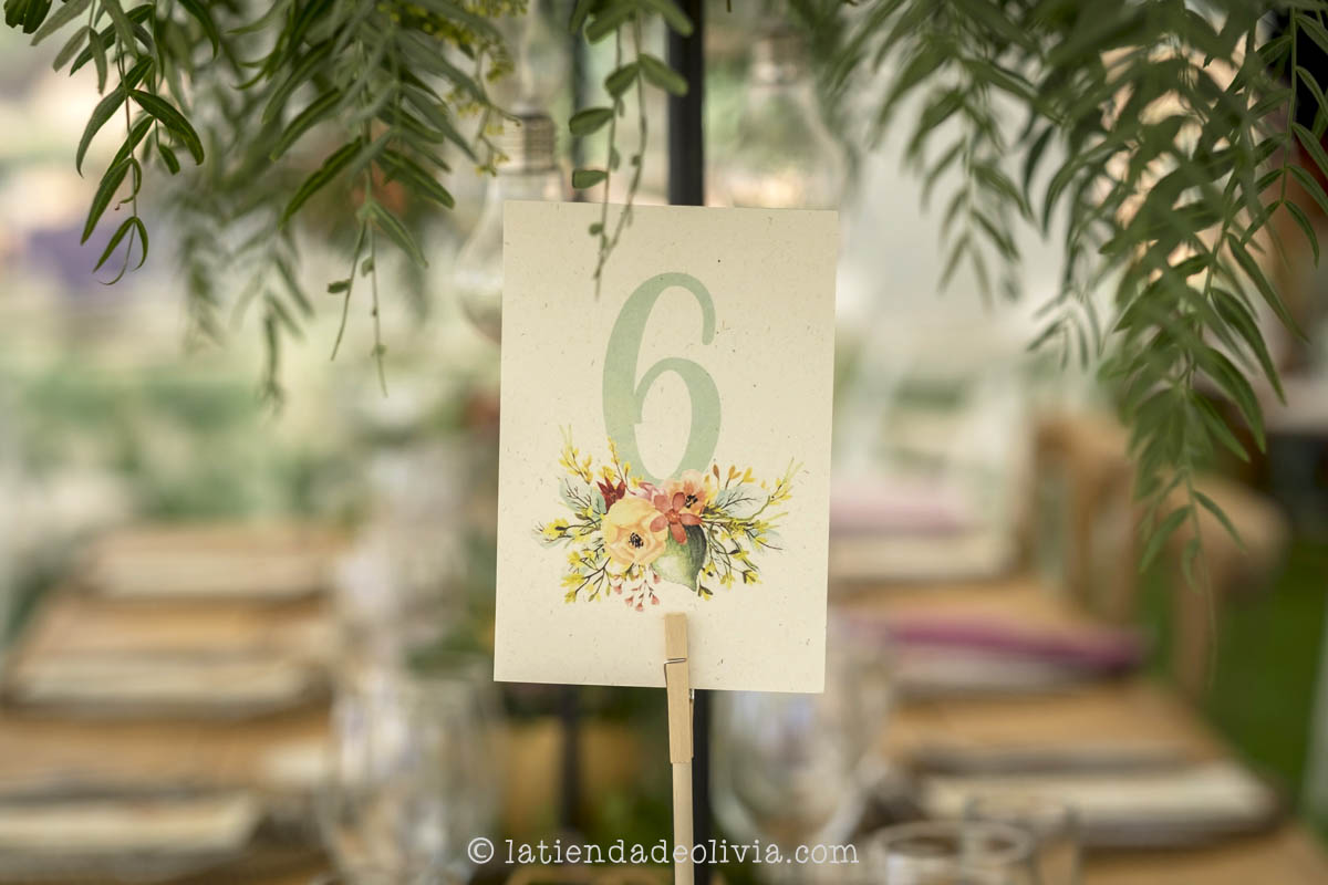 Mesero de boda modelo romantico