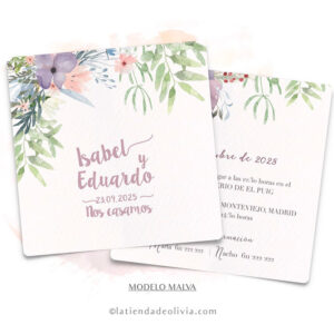 Diseño de invitación de boda con flores malva